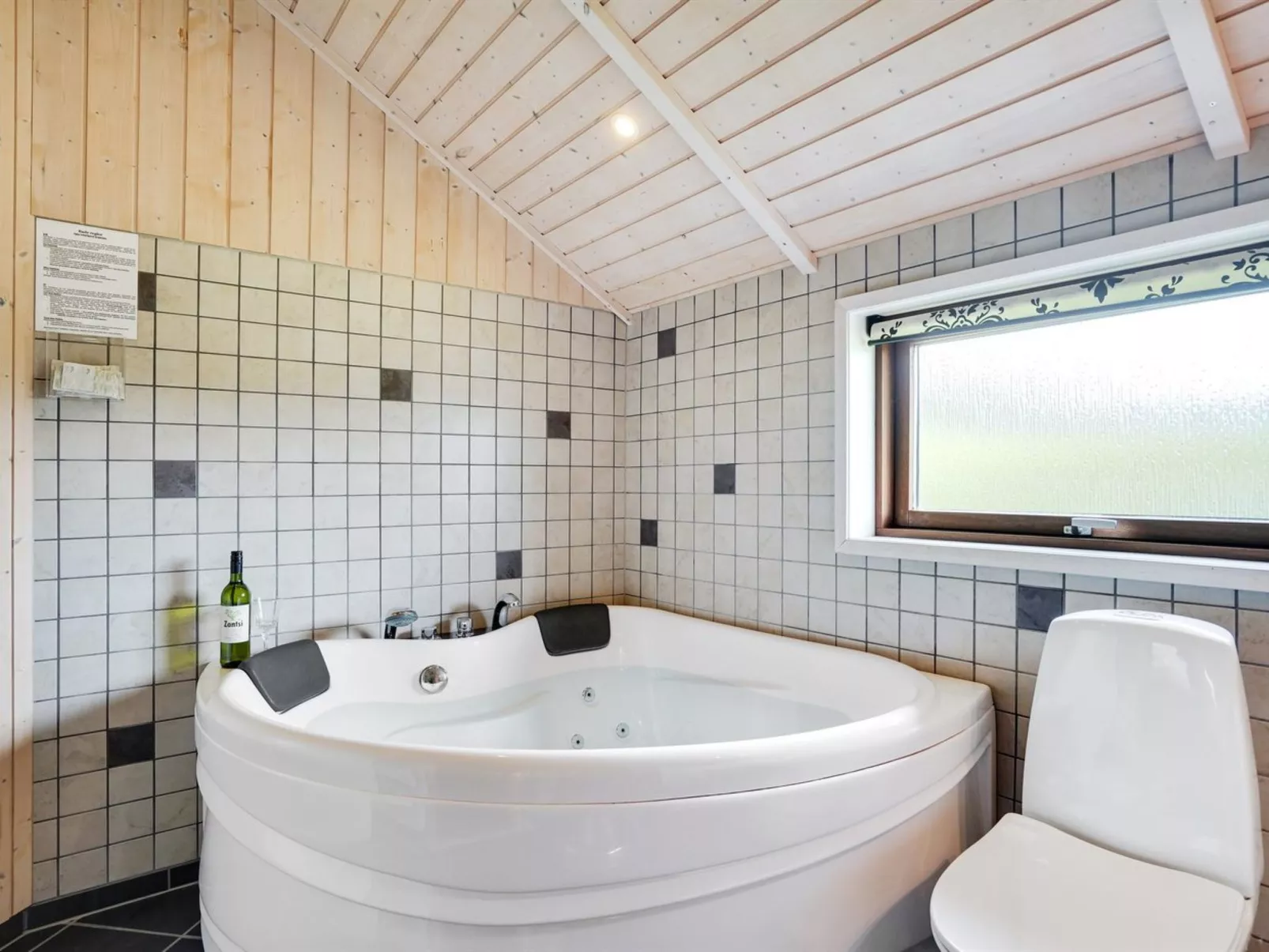 "Chermeine" - 1.2km to the fjord-Binnen