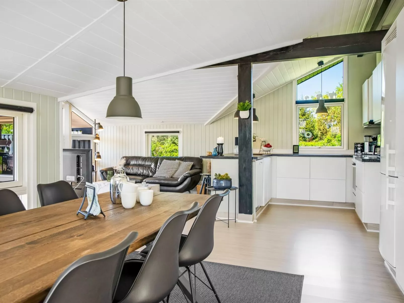 "Bryti" - 500m from the sea-Binnen