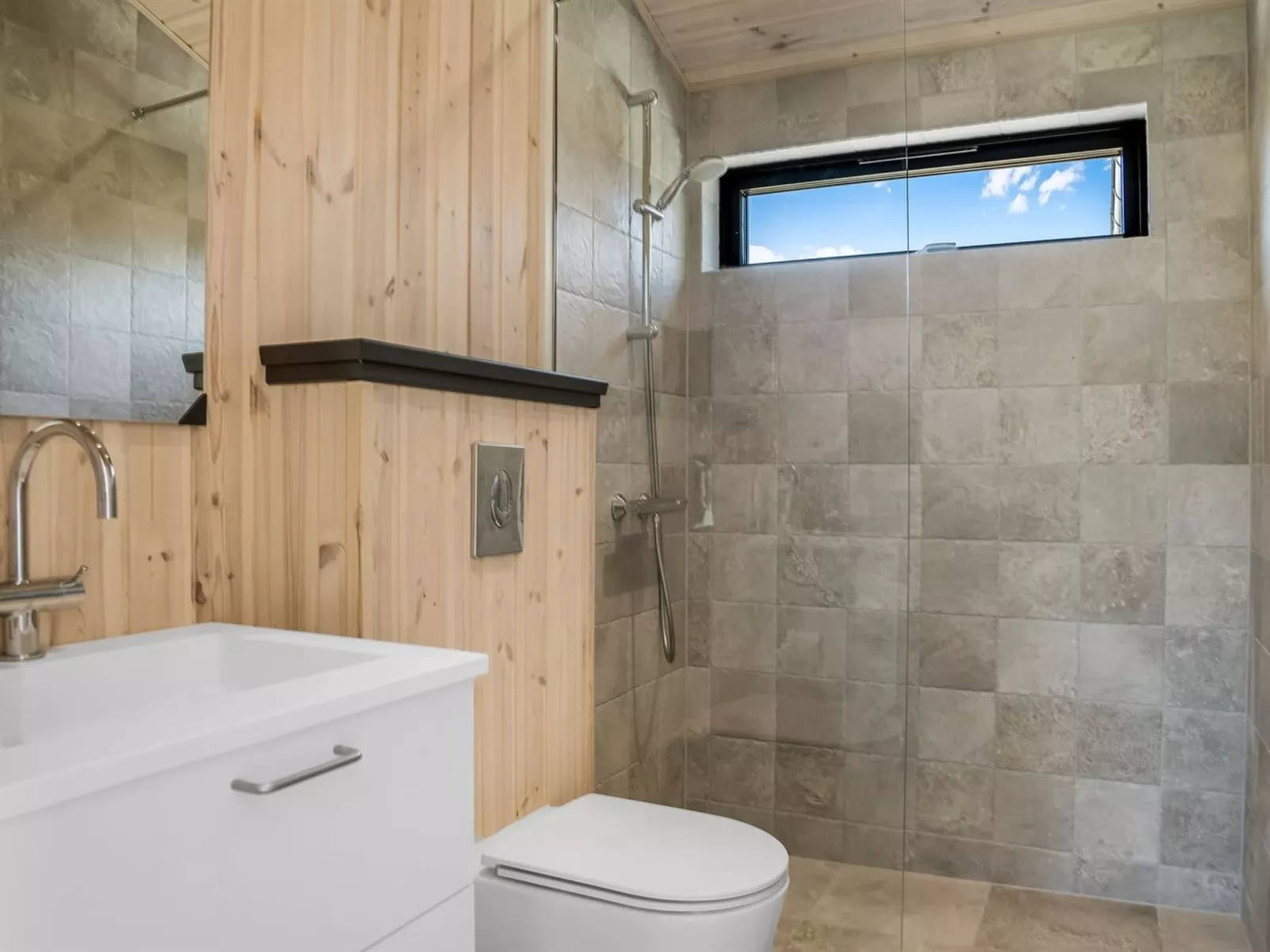 "Merete" - 900m from the sea-Binnen