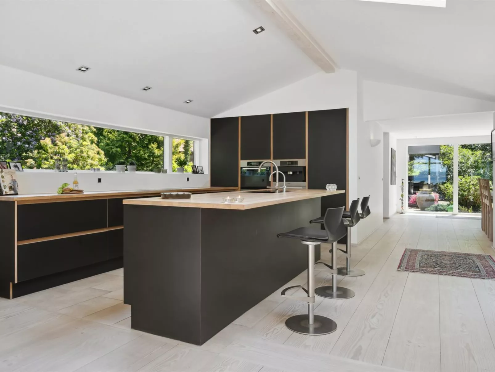 "Kennet" - 30m from the sea-Binnen