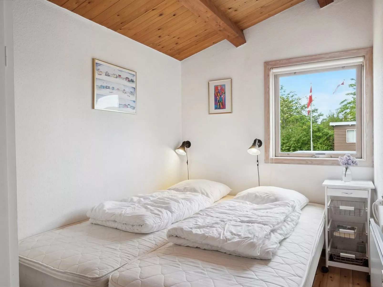 "Felicity" - 250m from the sea-Binnen