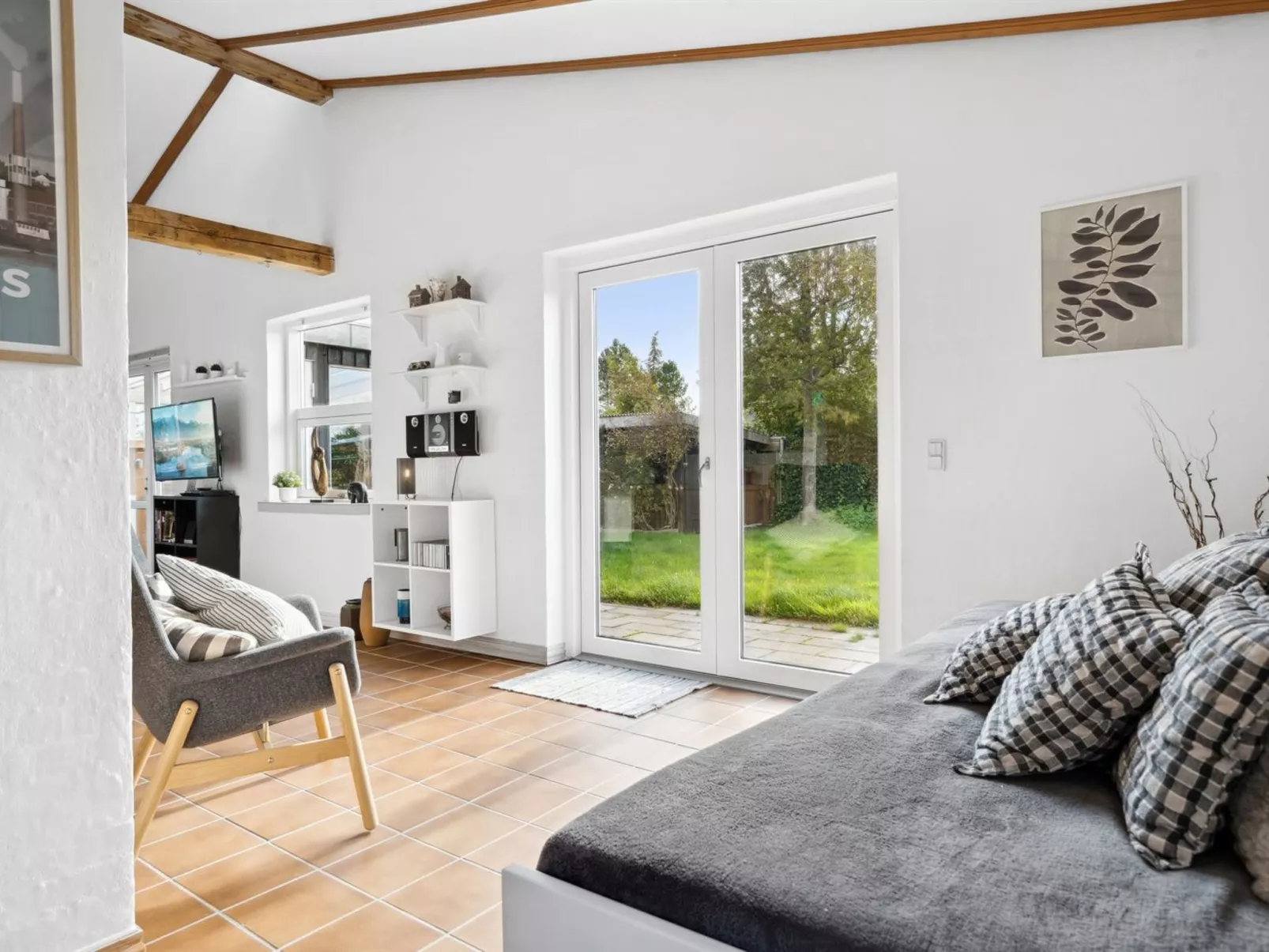 "Erko" - 300m from the sea-Binnen