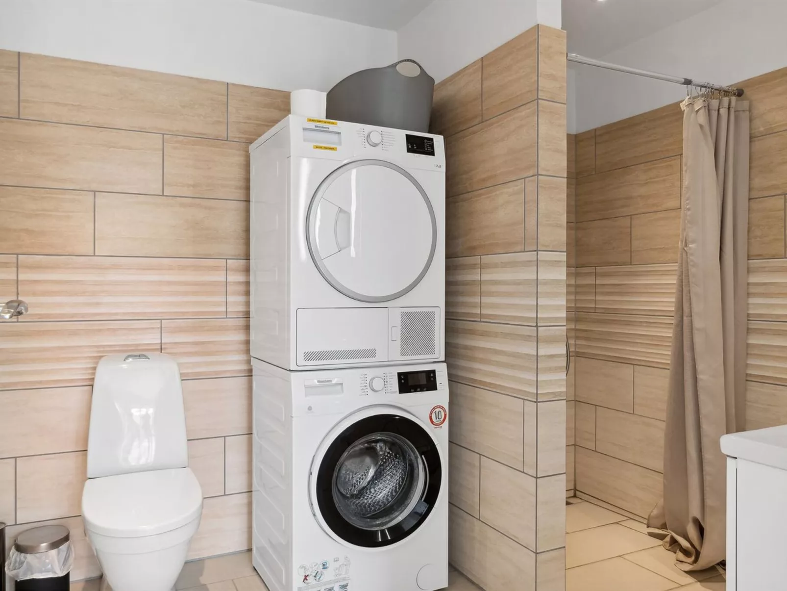 "Ronia" - 900m from the sea-Binnen