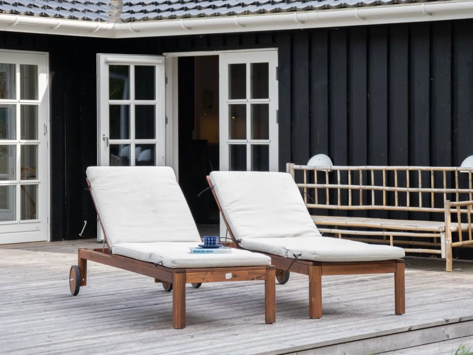 "Mella" - 625m from the sea-Buiten