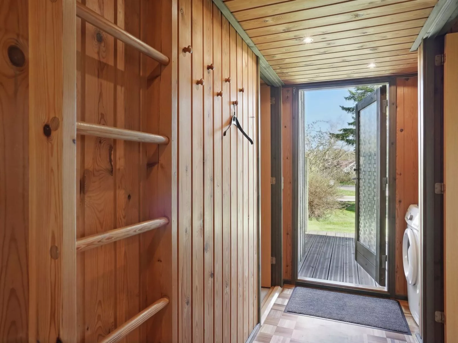 "Winter" - 500m from the sea-Binnen