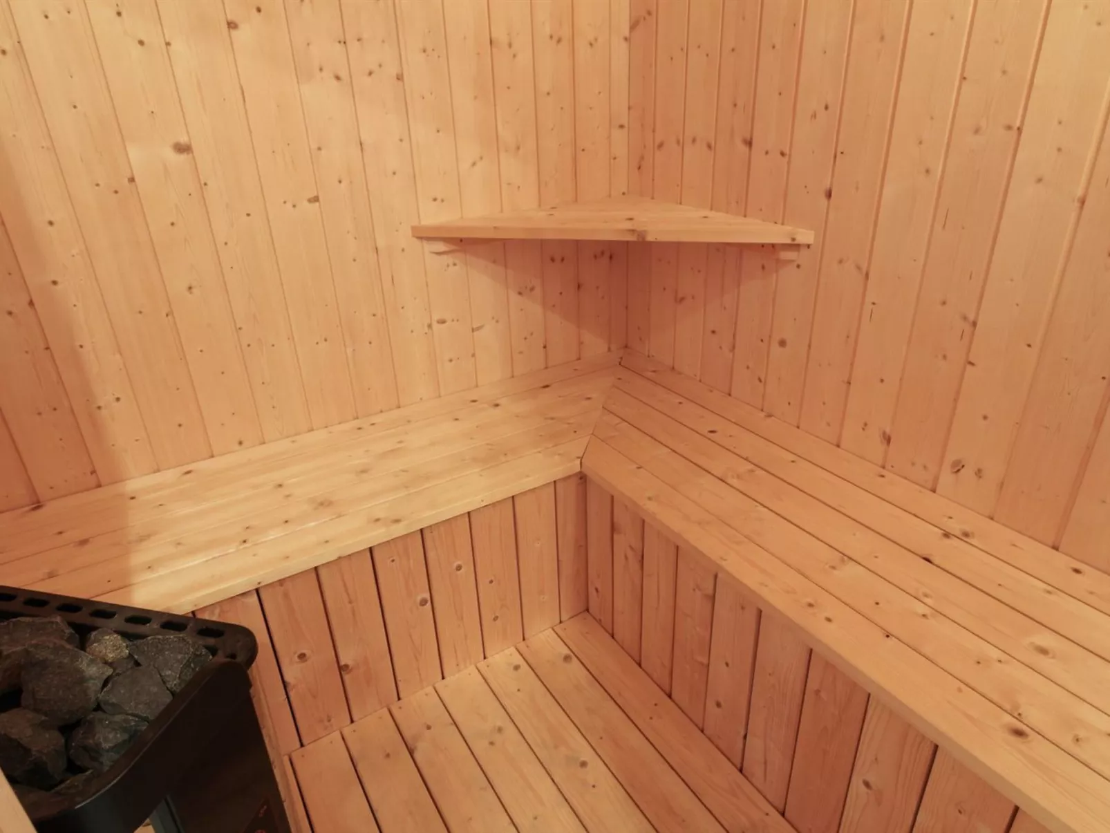 "Ilkka" - 400m from the sea-Binnen