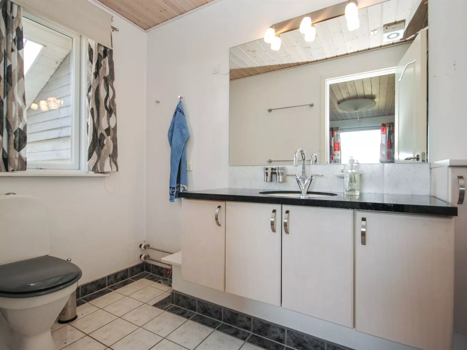 "Hilmer" - 250m from the sea-Binnen