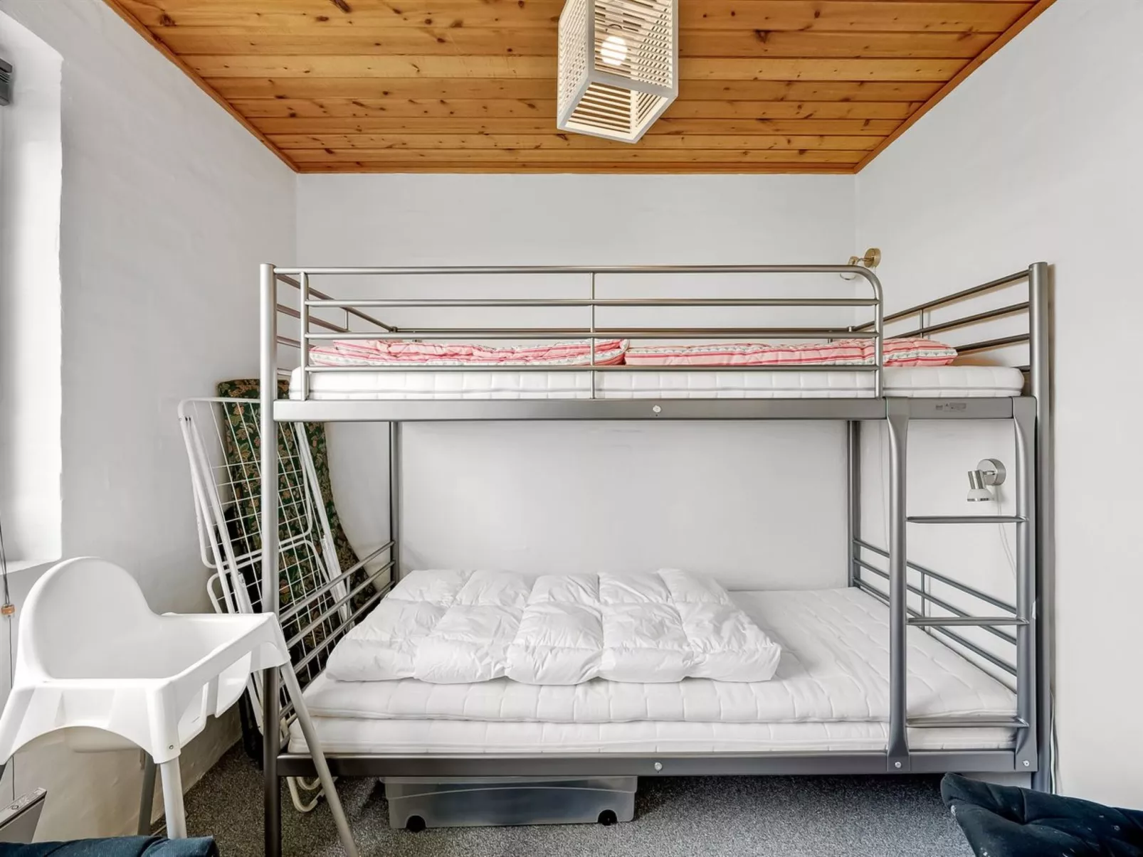 "Kirsa" - 200m to the fjord-Binnen