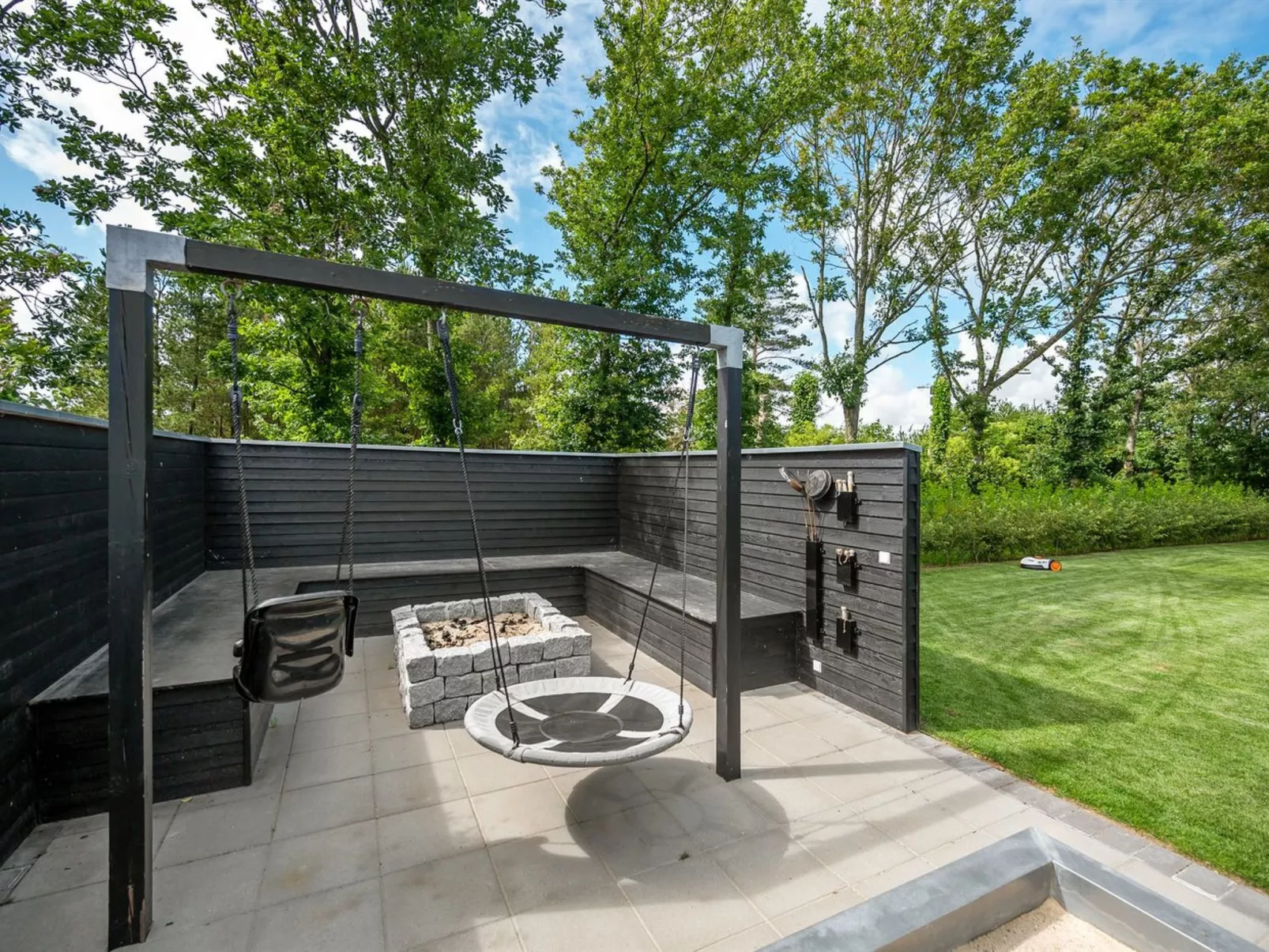 "Henrikke" - 500m to the fjord-Buiten