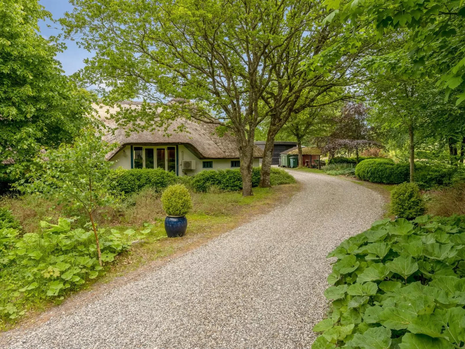 "Tatiane" - 10km from the sea-Buiten