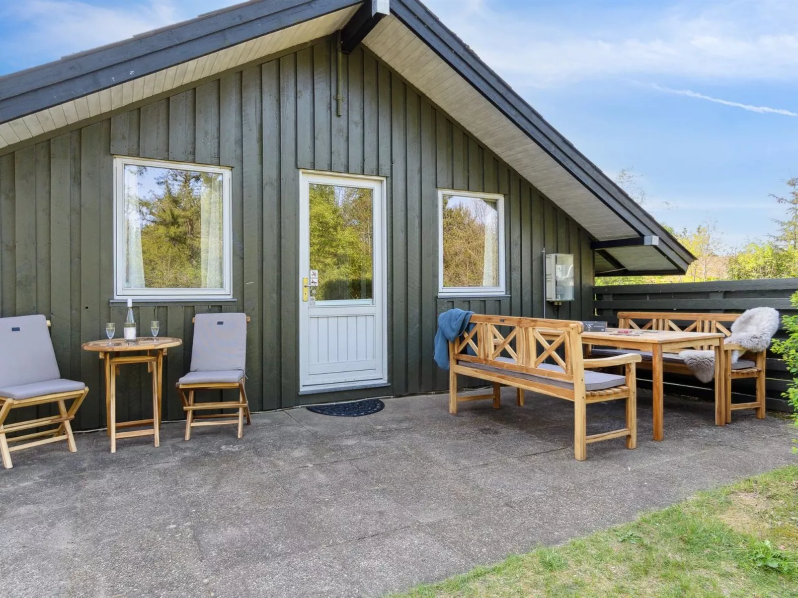 "Irlin" - 600m from the sea-Buiten