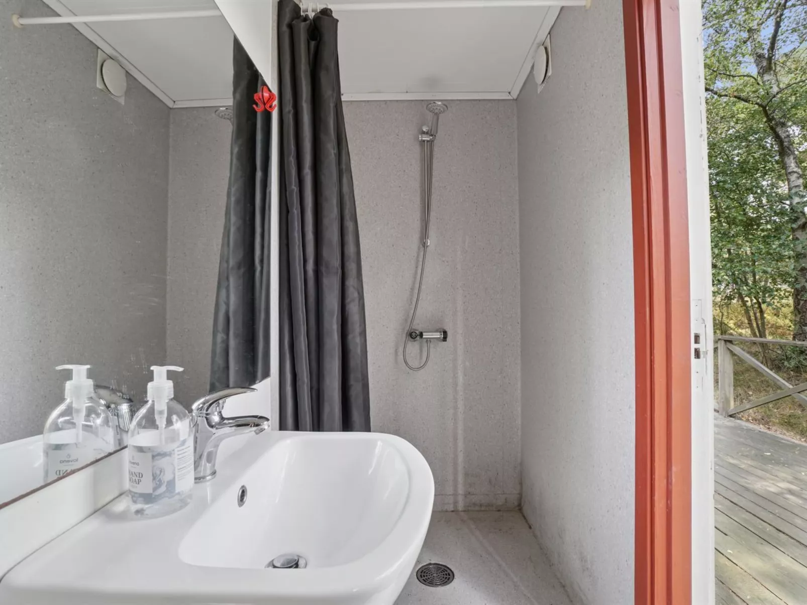 "Vasil" - 1.2km from the sea-Binnen