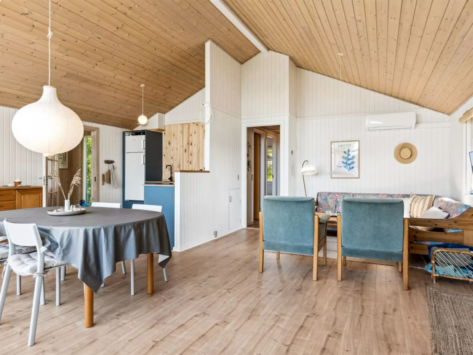 "Anne" - 150m from the sea-Binnen