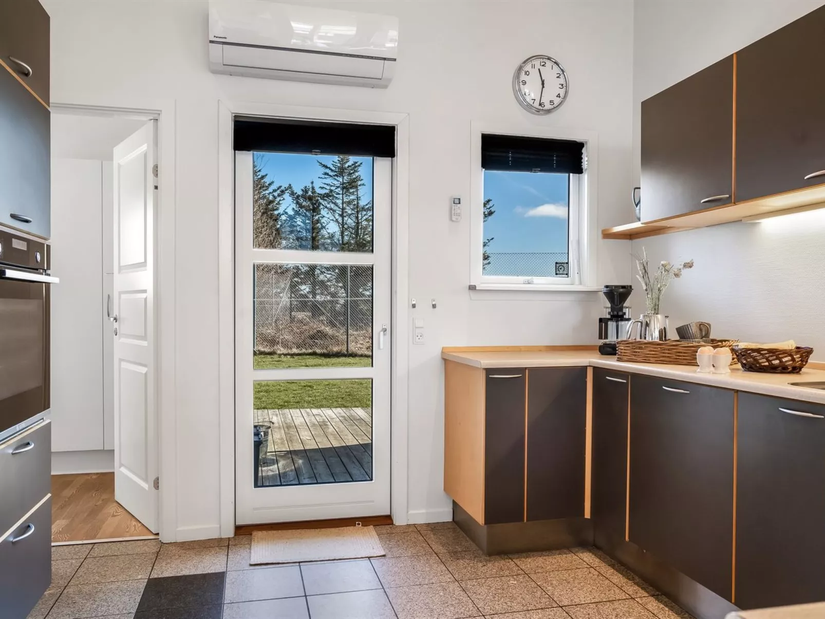 "Rudy" - 800m from the sea-Binnen