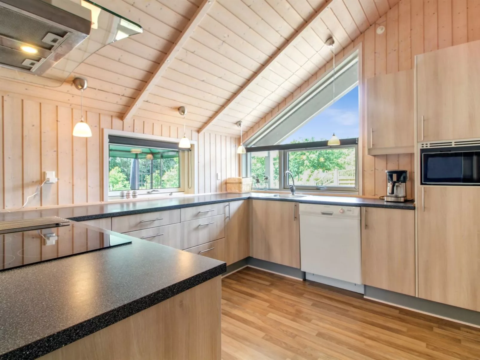 "Sanna" - 30km from the sea-Binnen