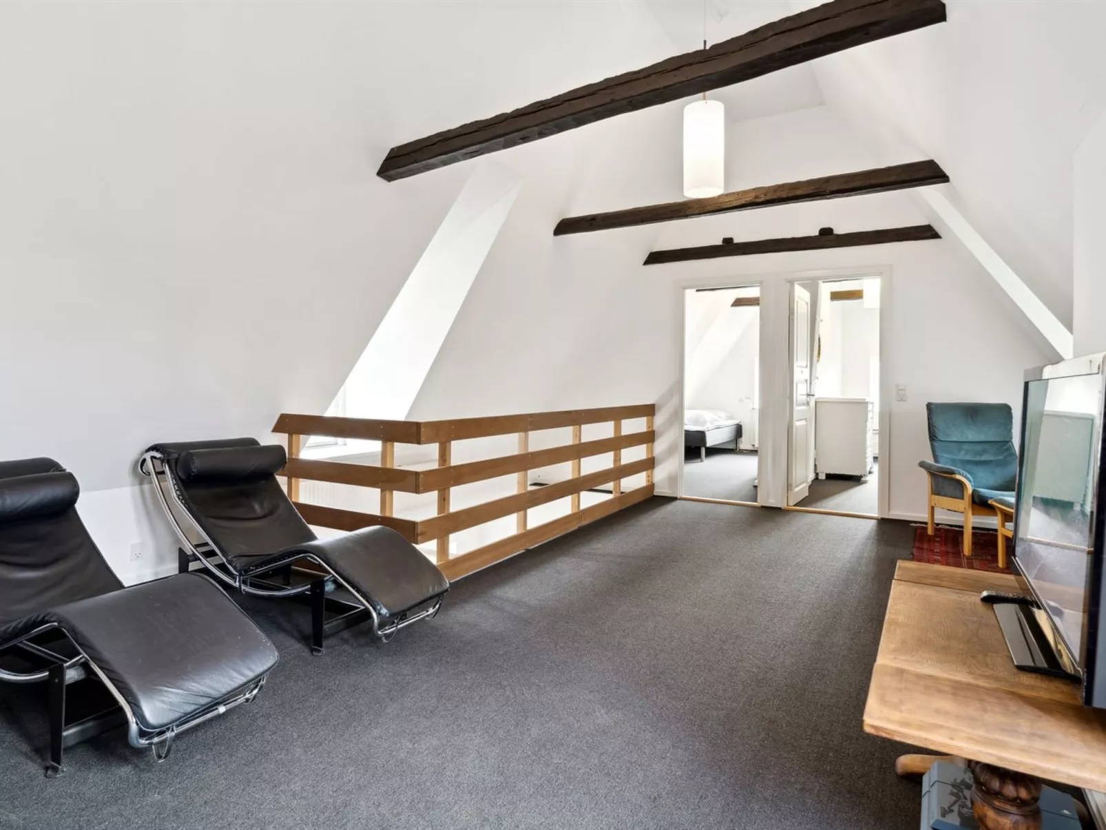 "Ienngelild" - 1km to the fjord-Buiten