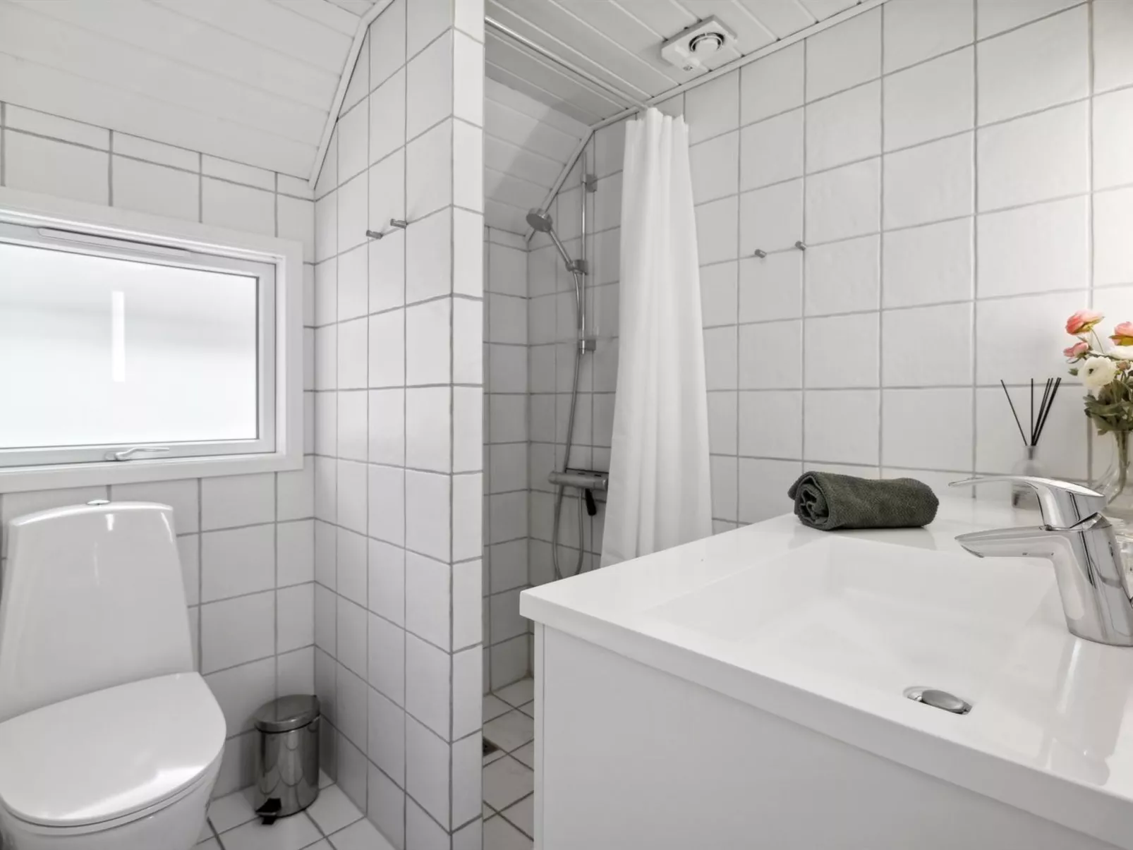 "Ginna" - 1.3km from the sea-Binnen