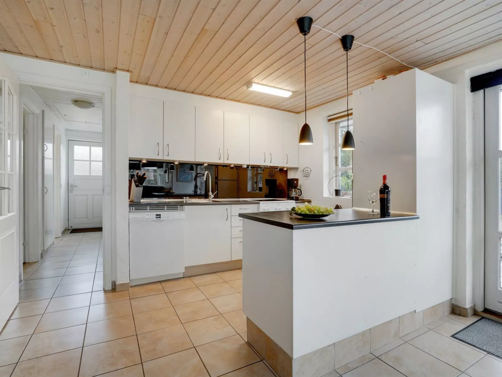 "Svenn" - 400m from the sea-Binnen