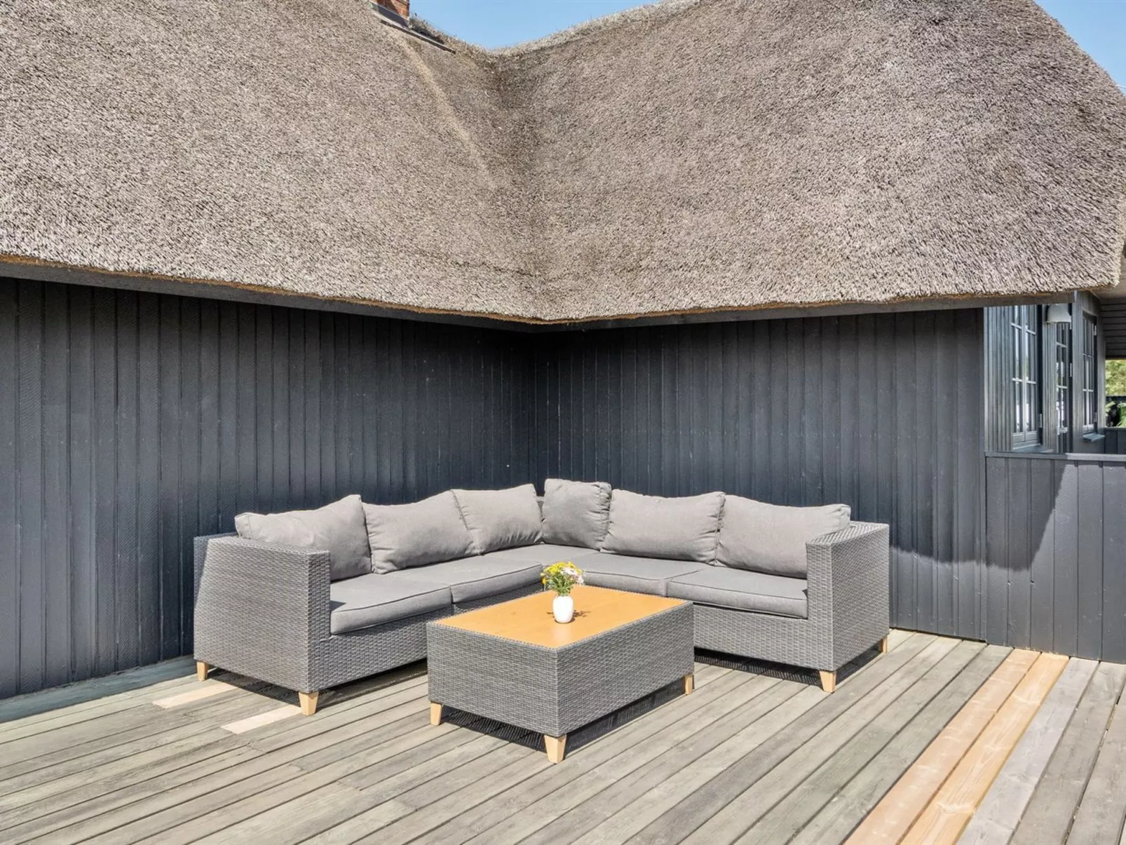 "Sine" - 500m from the sea-Buiten