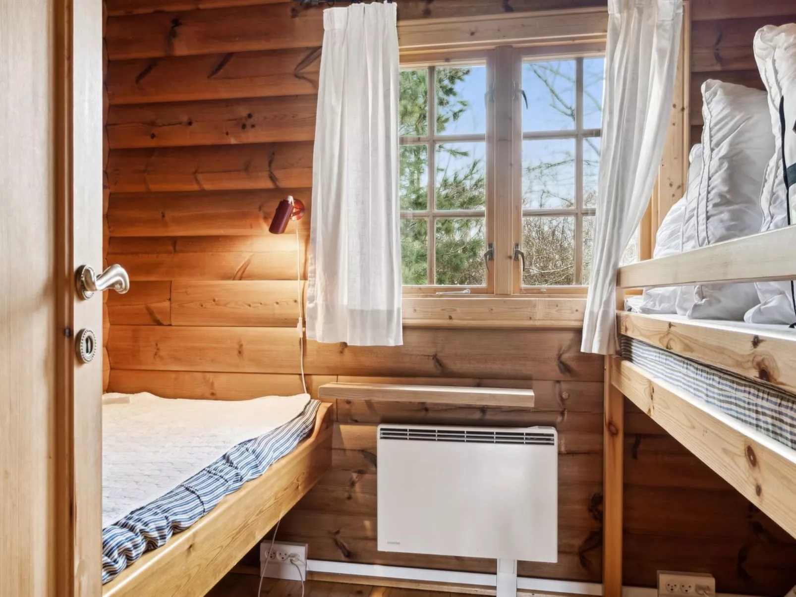 "Ama" - 200m to the fjord-Binnen