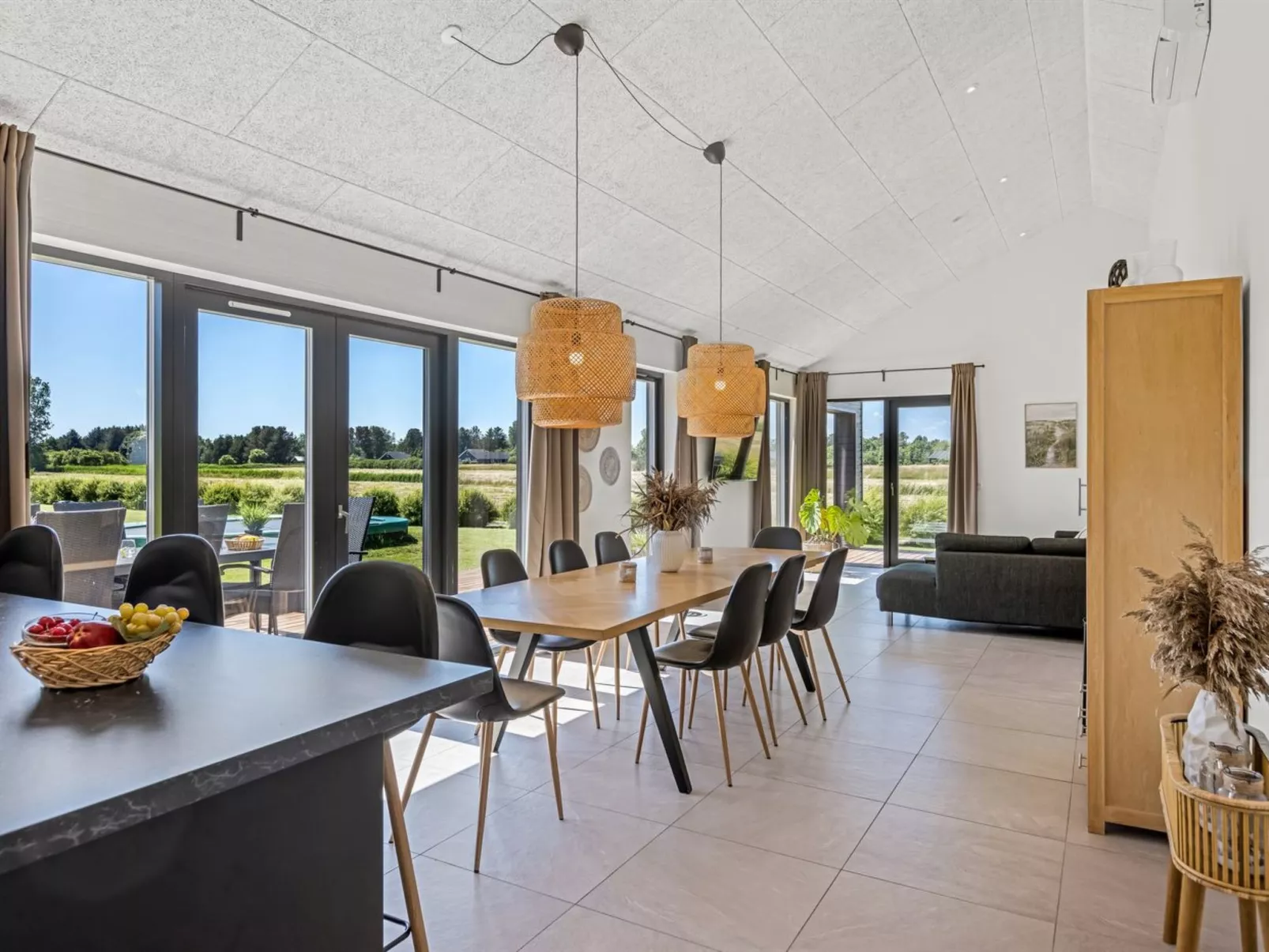 "Syni" - 450m from the sea-Binnen