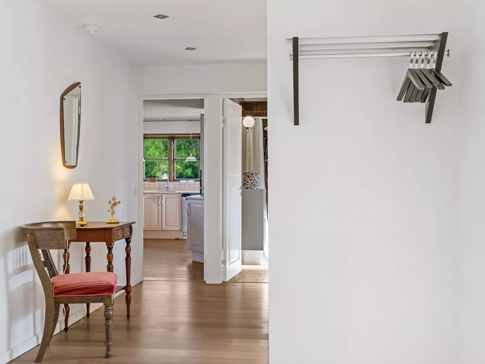 "Satu" - 2km from the sea-Binnen