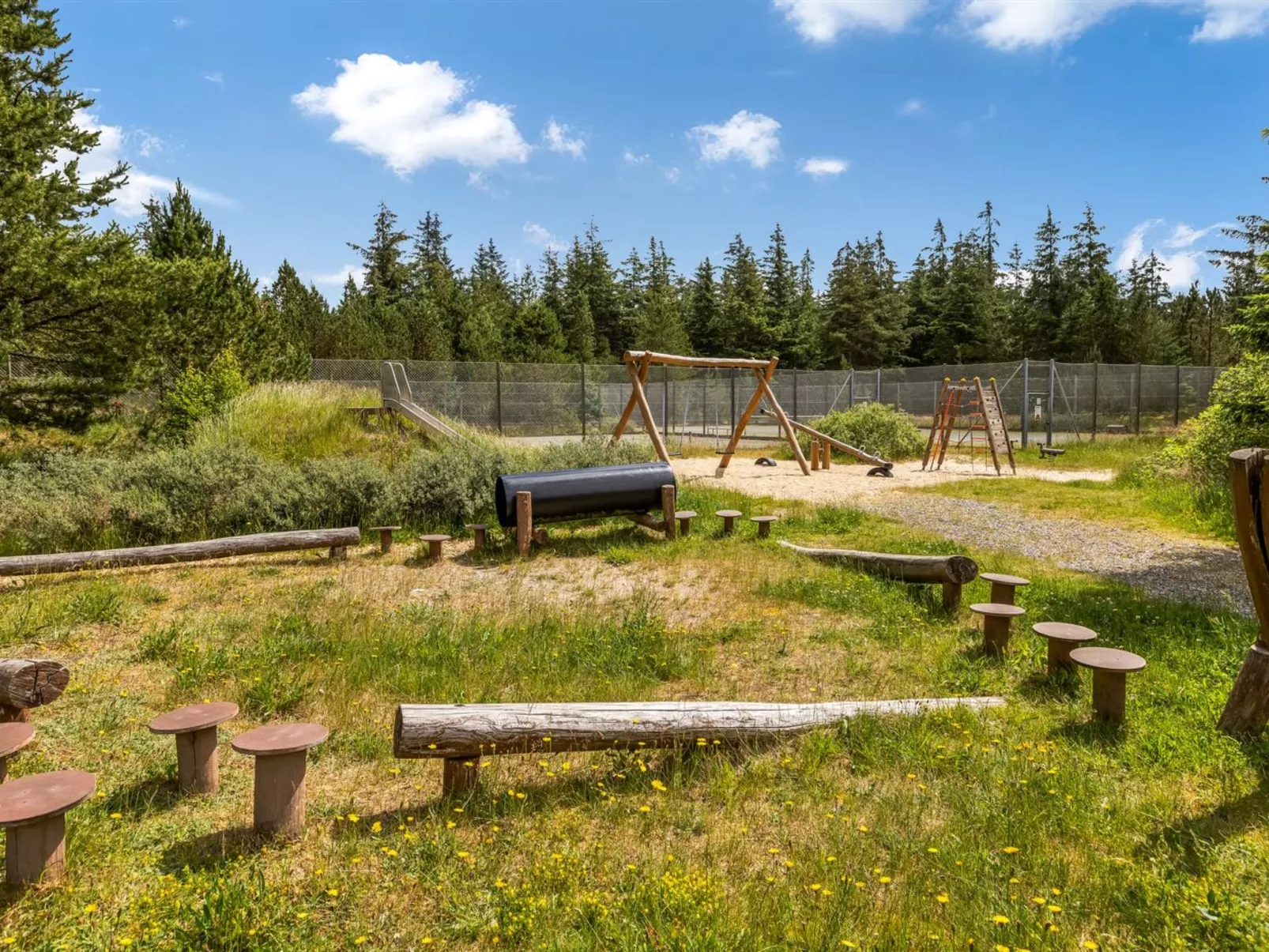 "Pihla" - 1.1km from the sea-Binnen