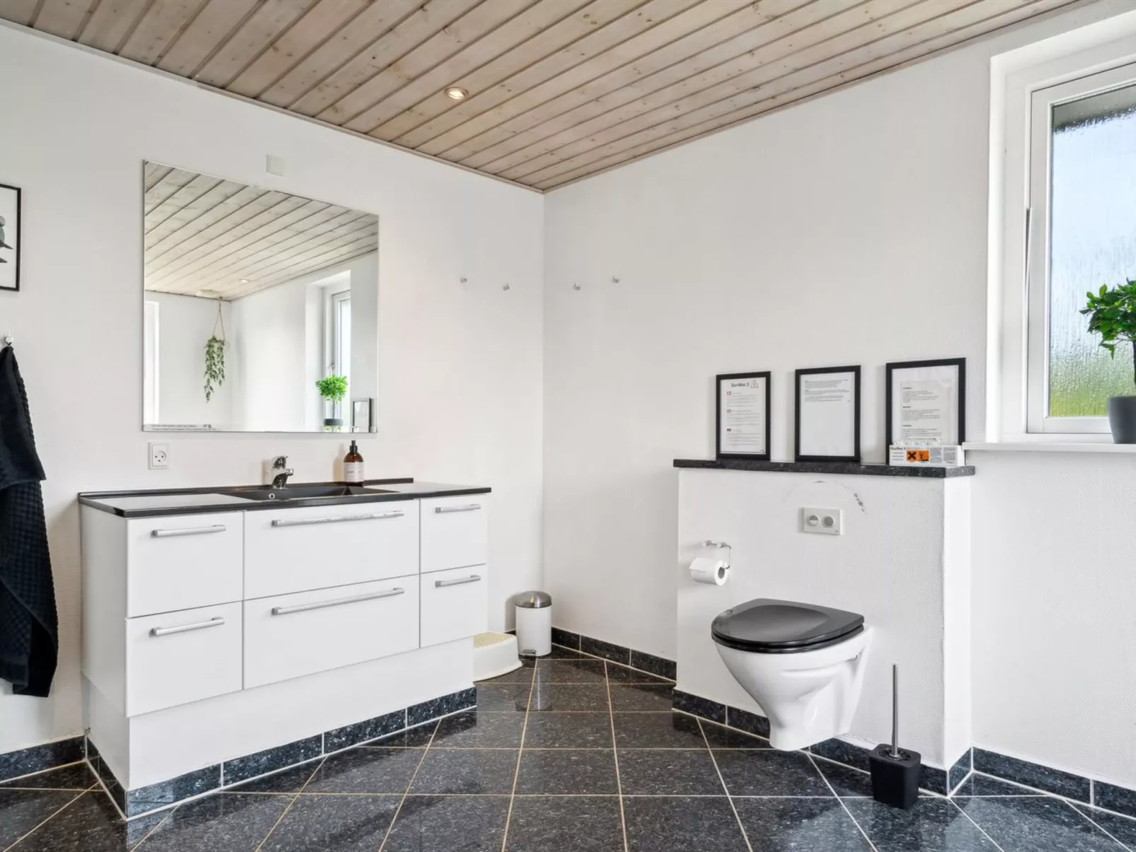 "Hakan" - 900m from the sea-Binnen