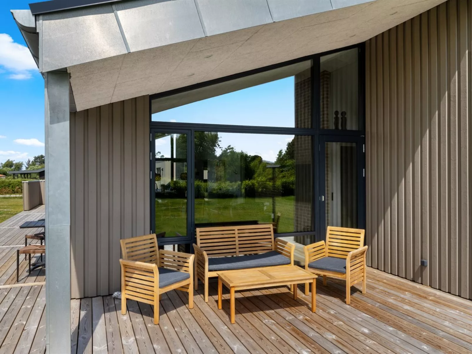 "Tydkil" - 250m from the sea-Buiten