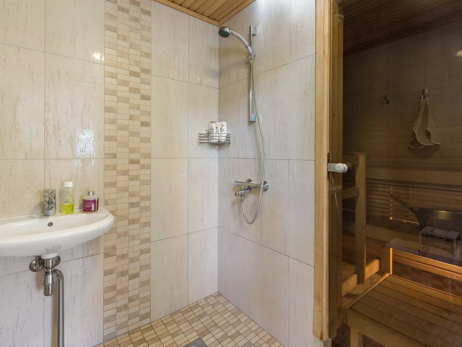 Golfväylä 3b (golf-osakkeen käyttöoikeus-Binnen