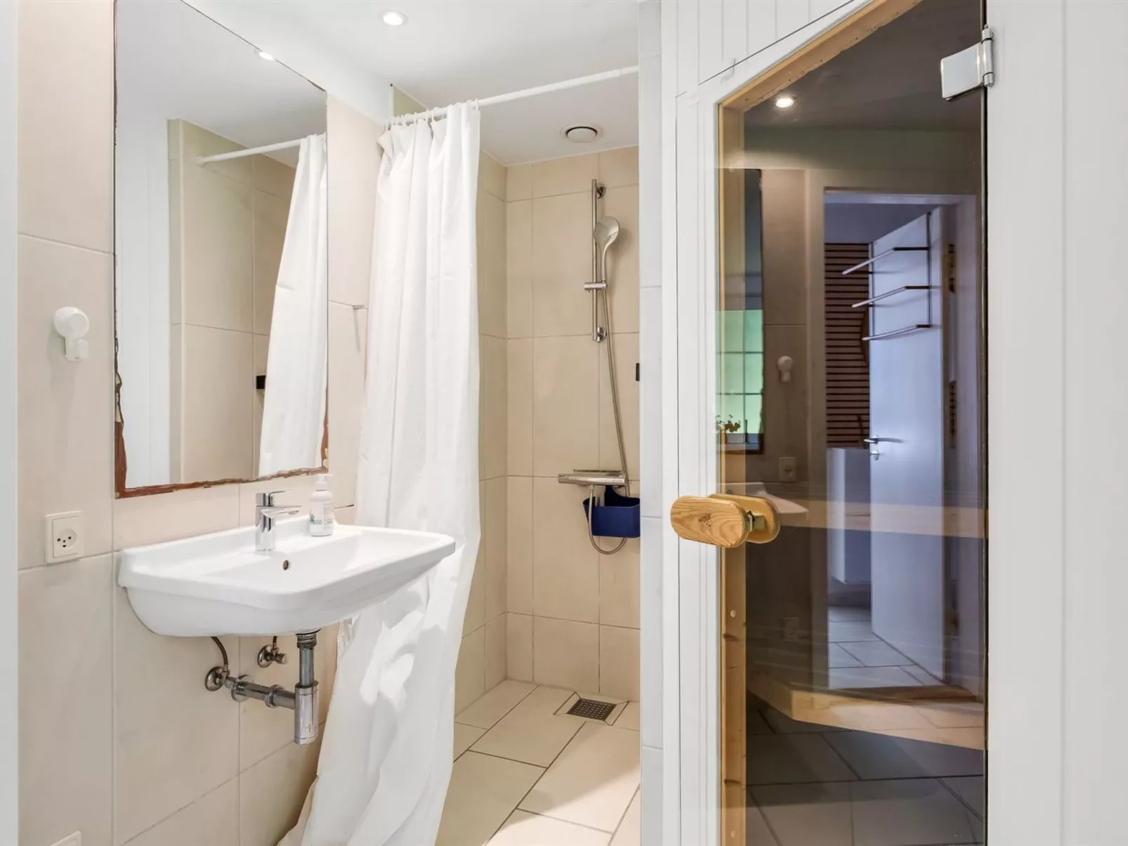 "Matild" - 250m from the sea-Binnen