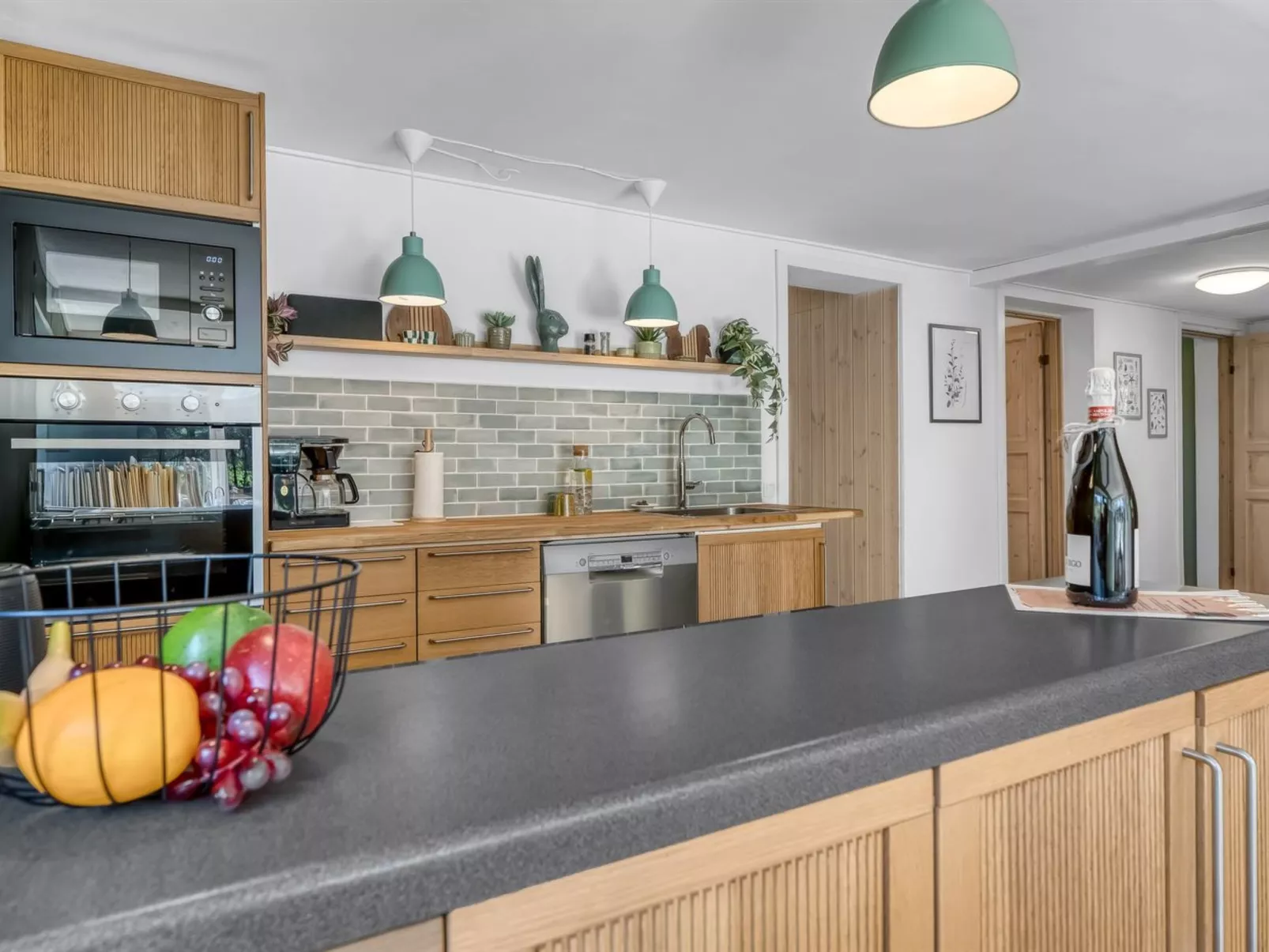 "Riitta" -  from the sea-Binnen