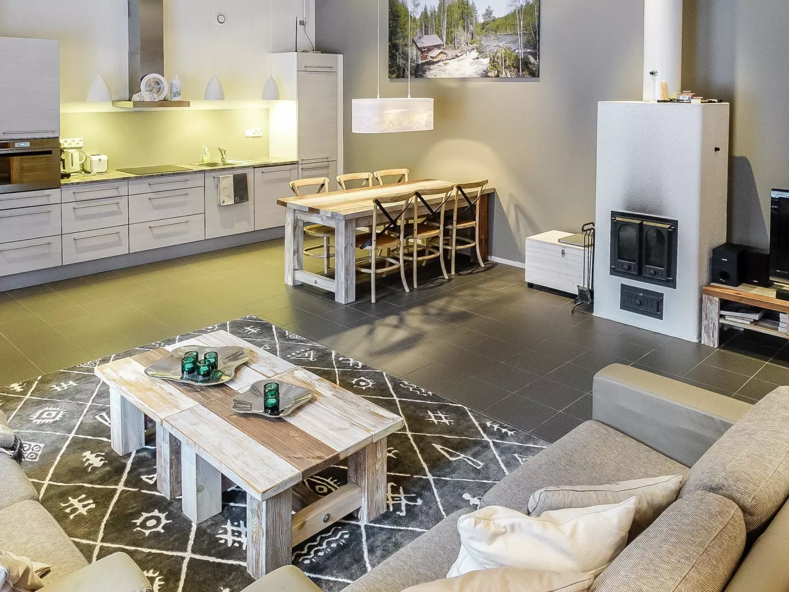 Sallan panparkstie 14 b-Binnen