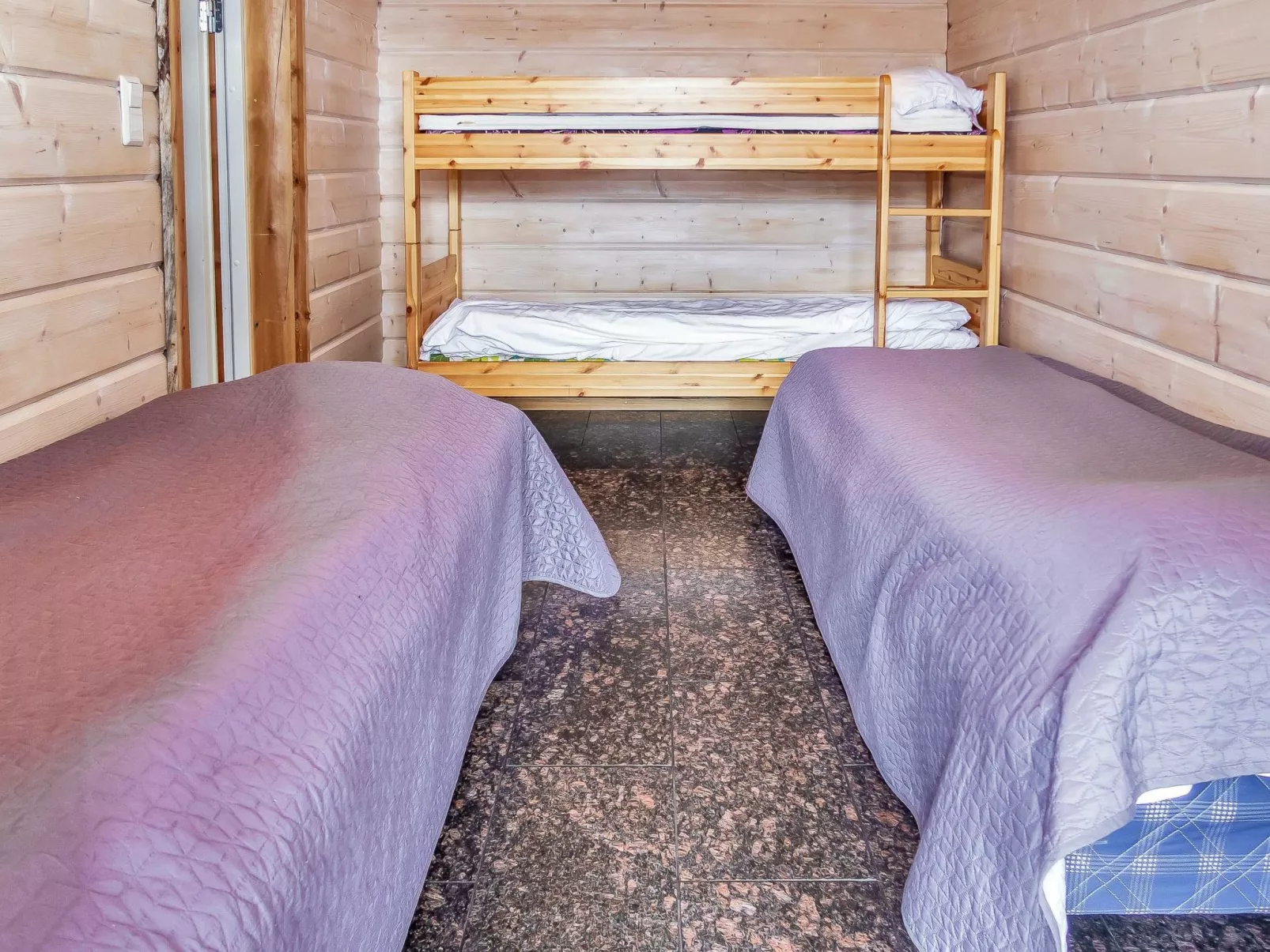 Saaruan aurinko-Binnen