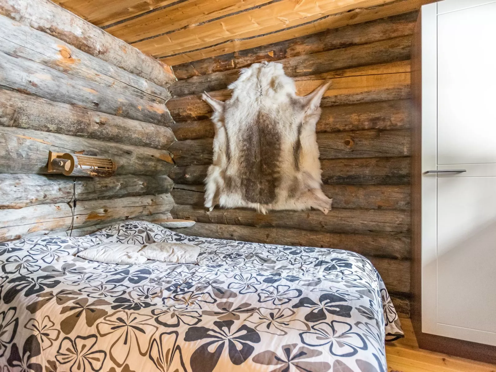 Seitsemän savua 4-Binnen