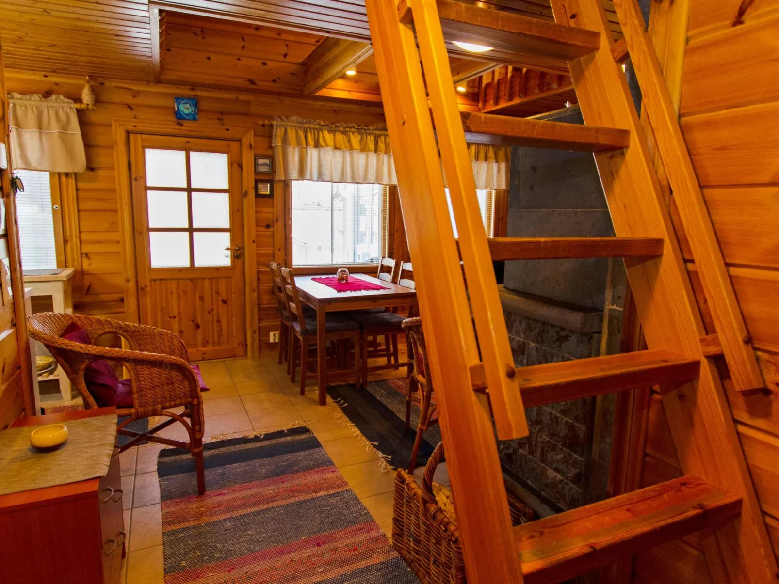 Karjalan heili 7-Binnen