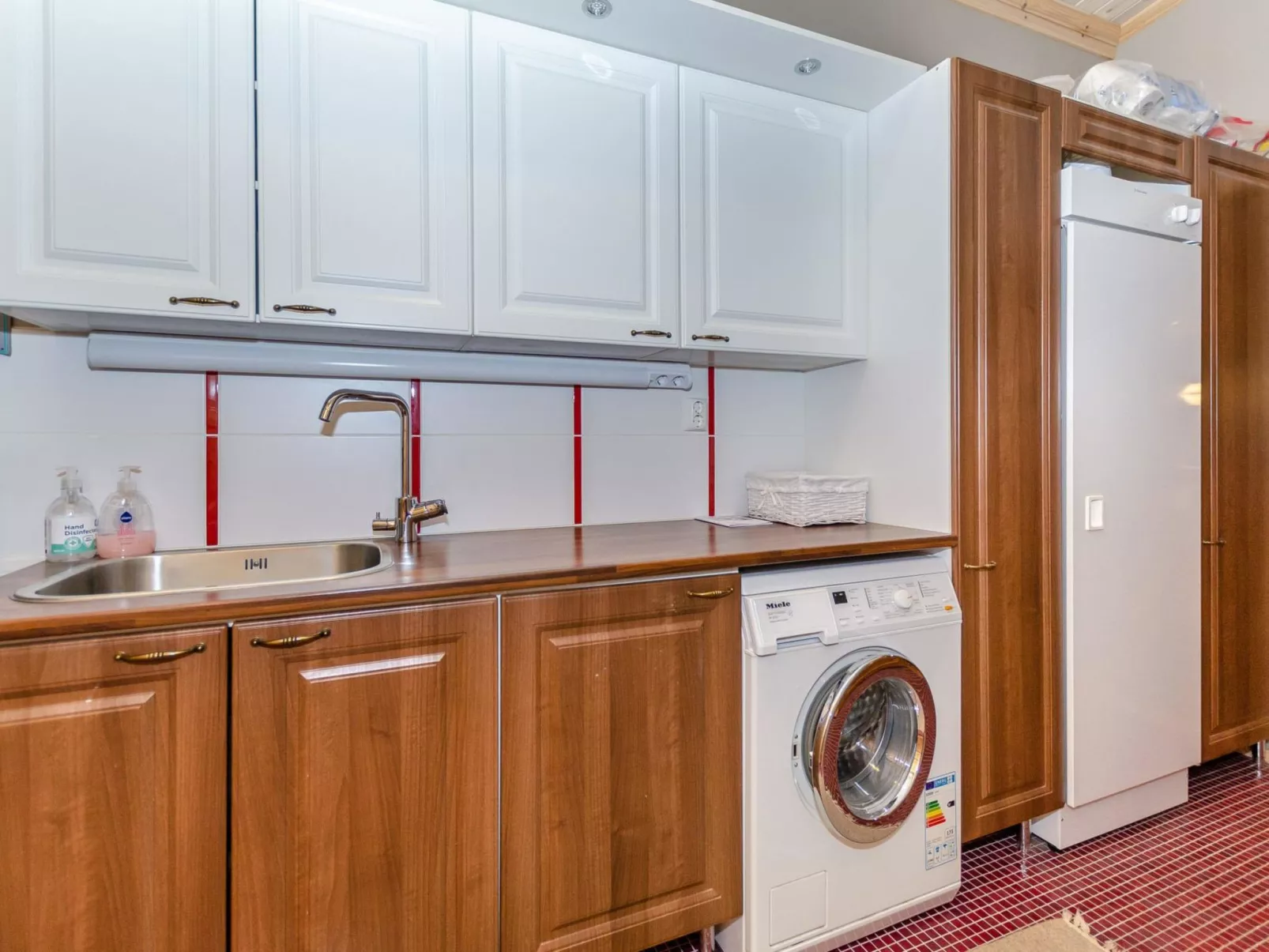 Kolin mesikämmen-Binnen