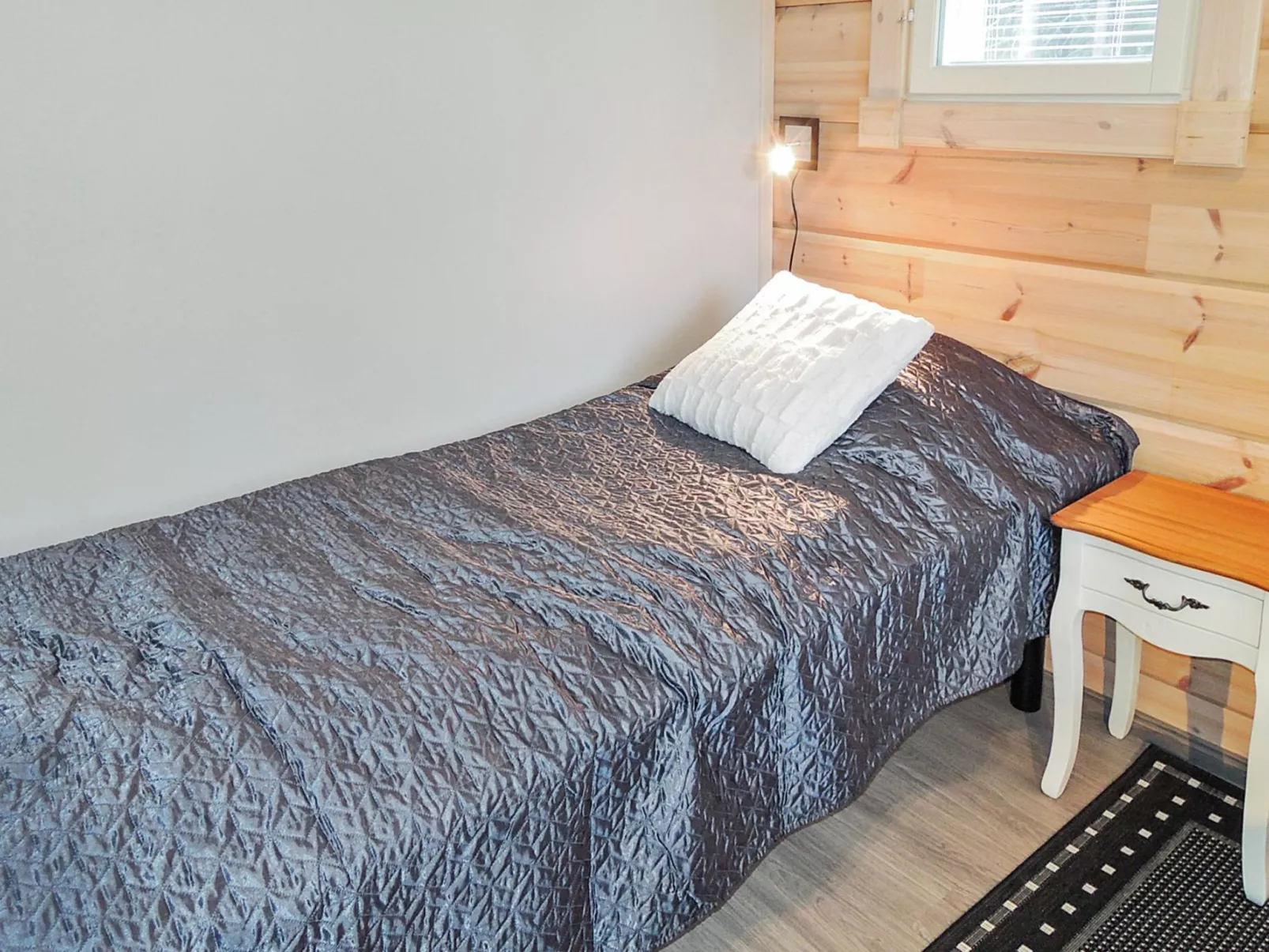 Nesterin helmi-Binnen