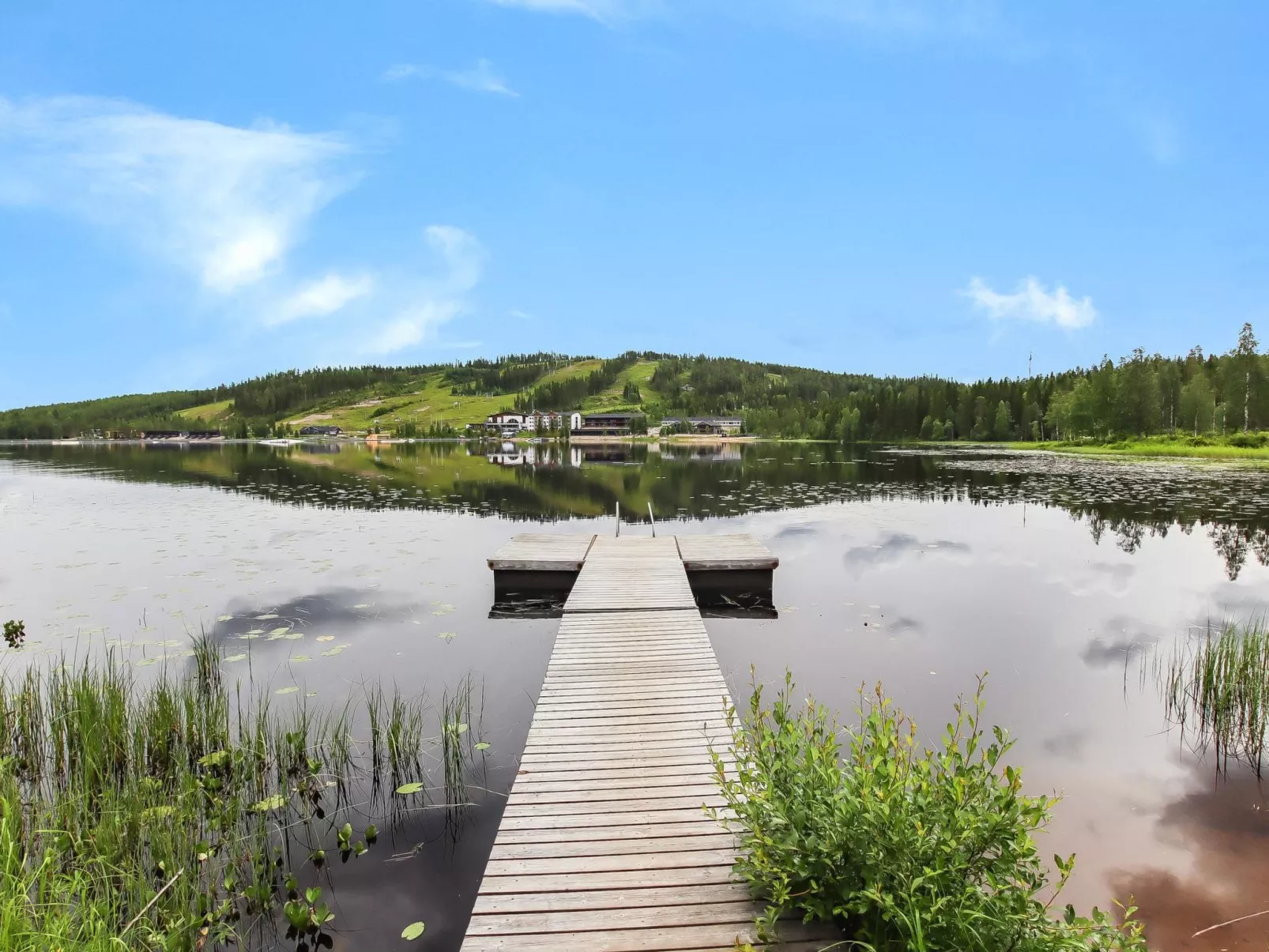 Taukotuli 4 paritalon alakerta-Binnen