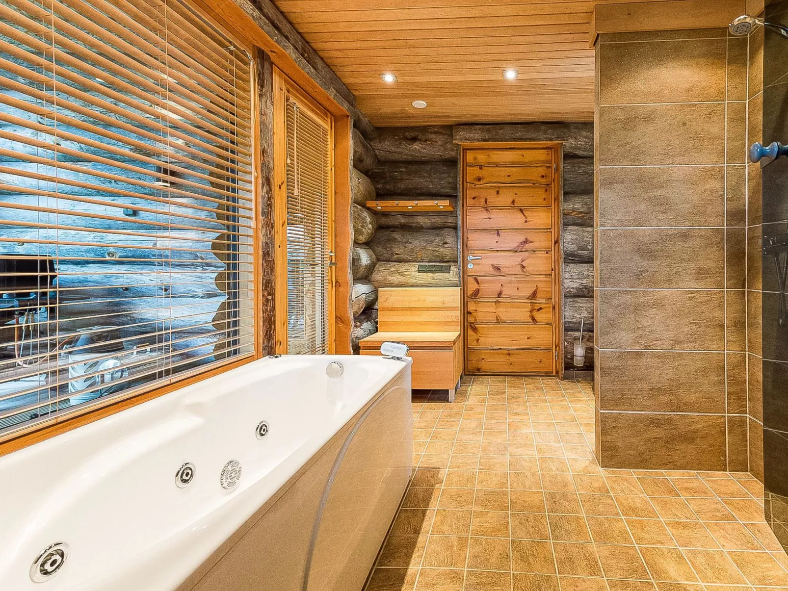 Jussis chalet b-Binnen