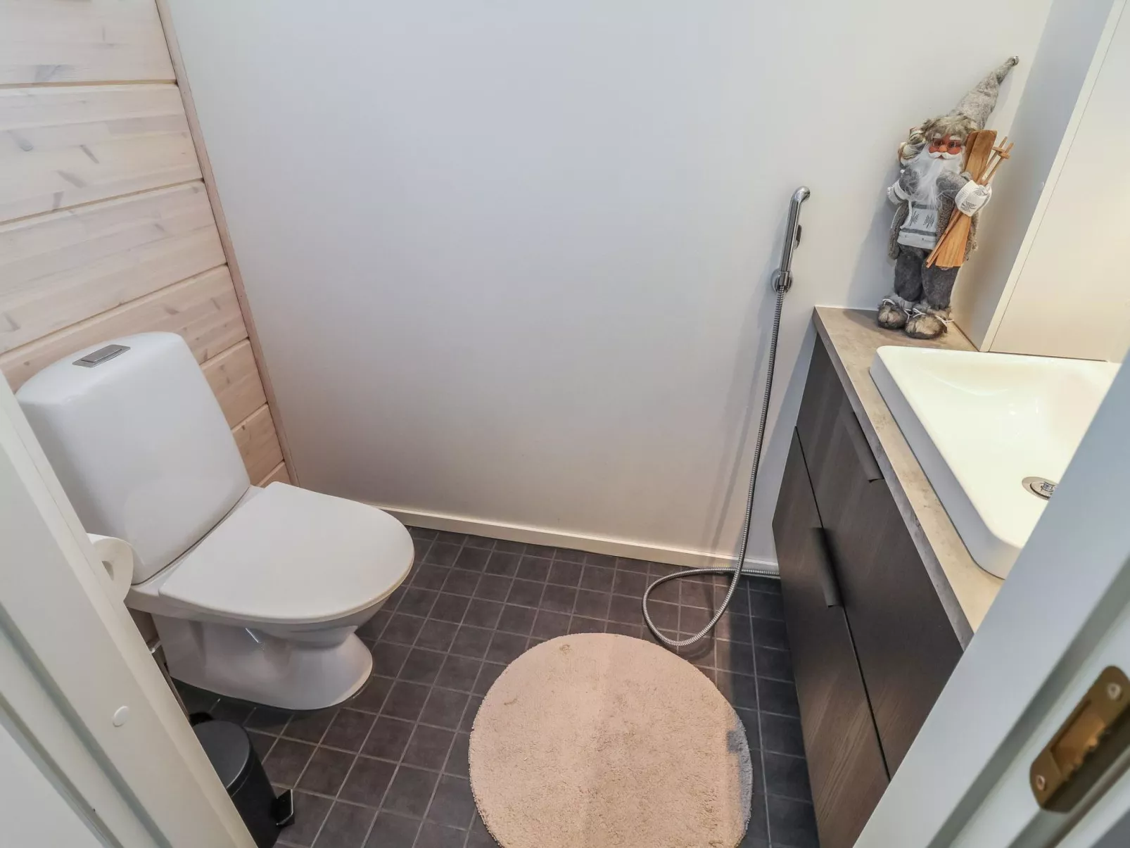 Koukkupolku 5-Binnen