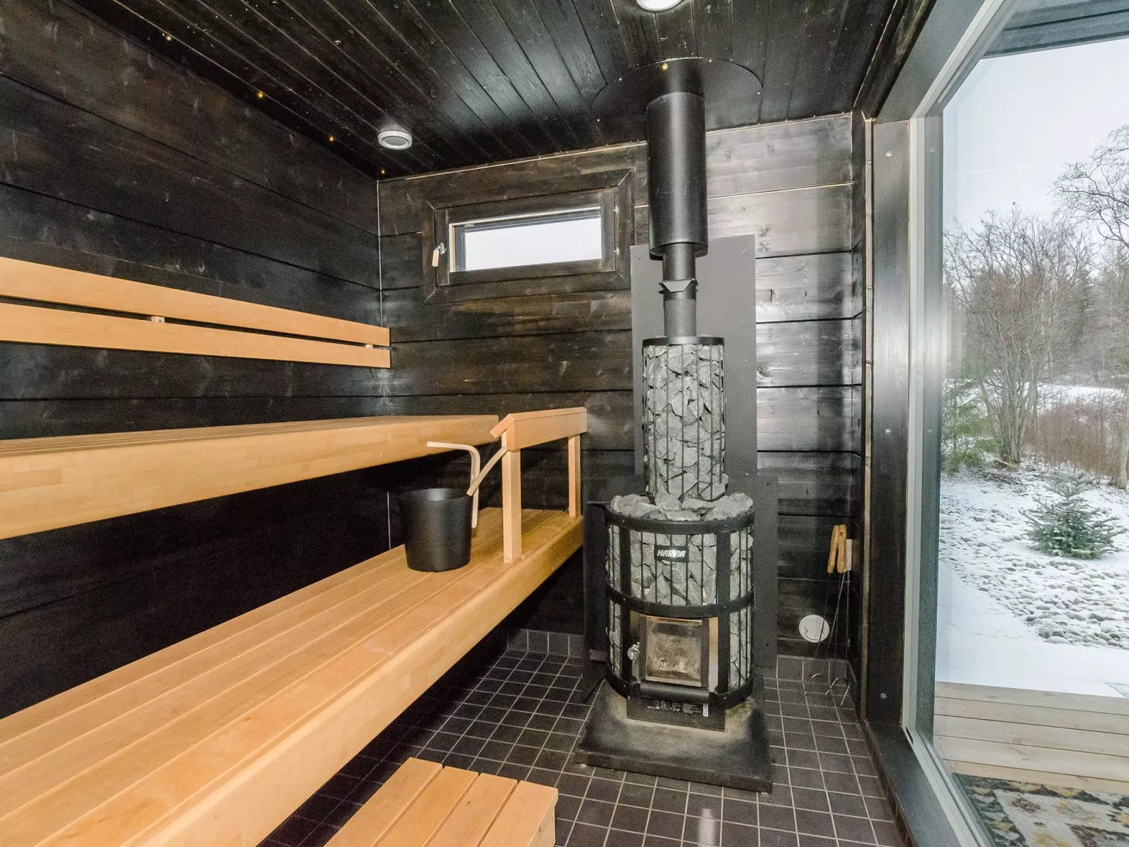 Lakeside villa-Binnen