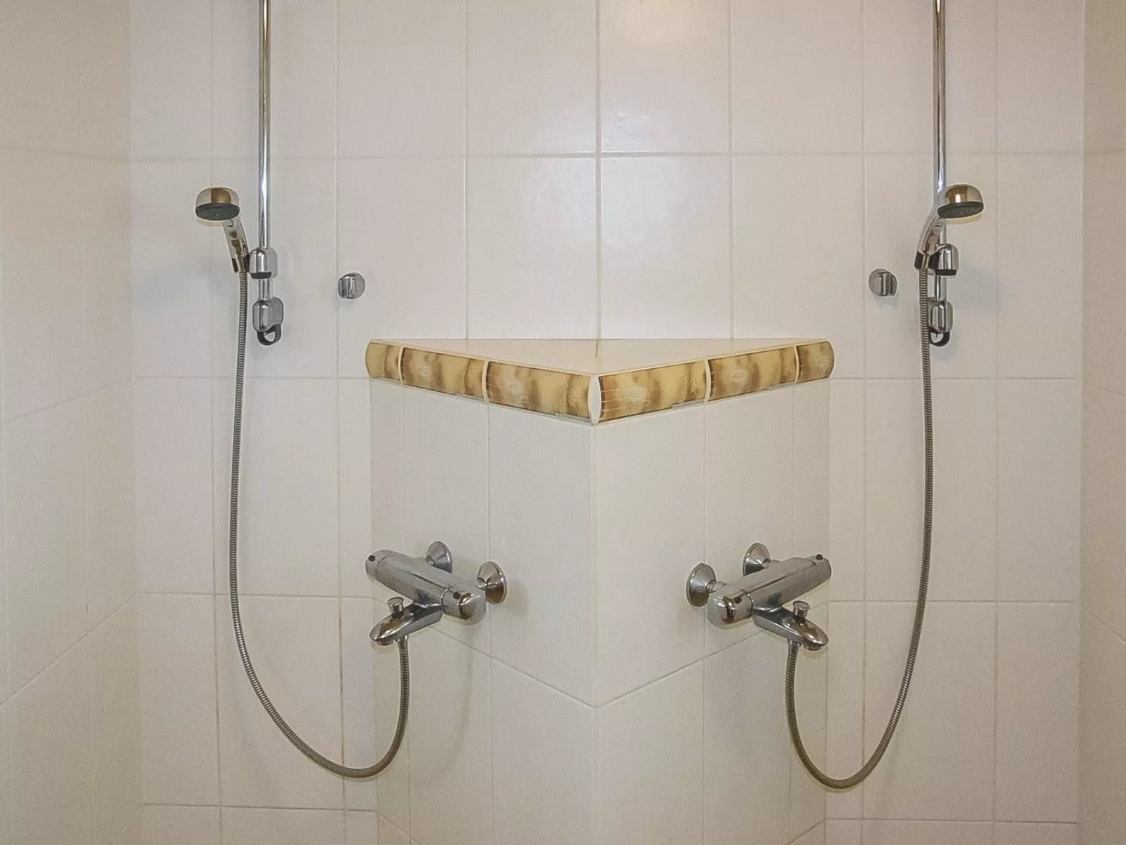 Hankipolku 4c-Binnen