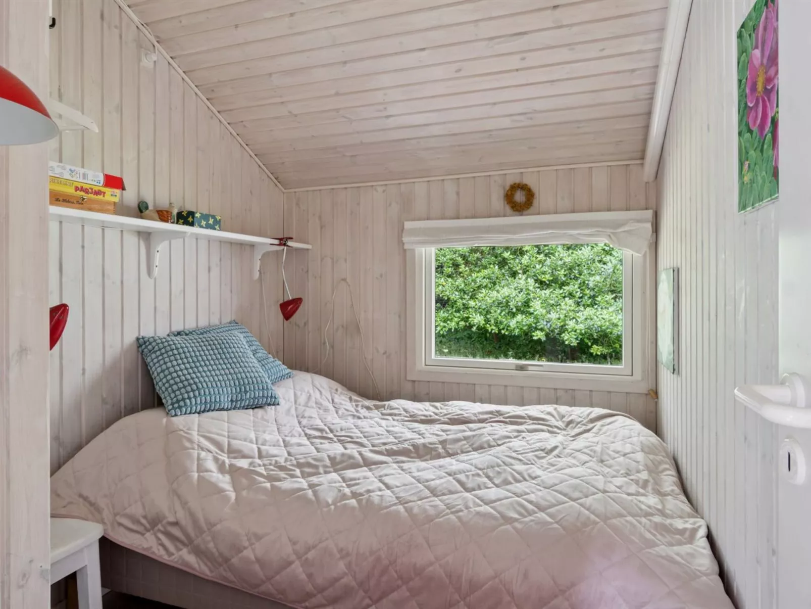 "Tekla" -  from the sea-Binnen