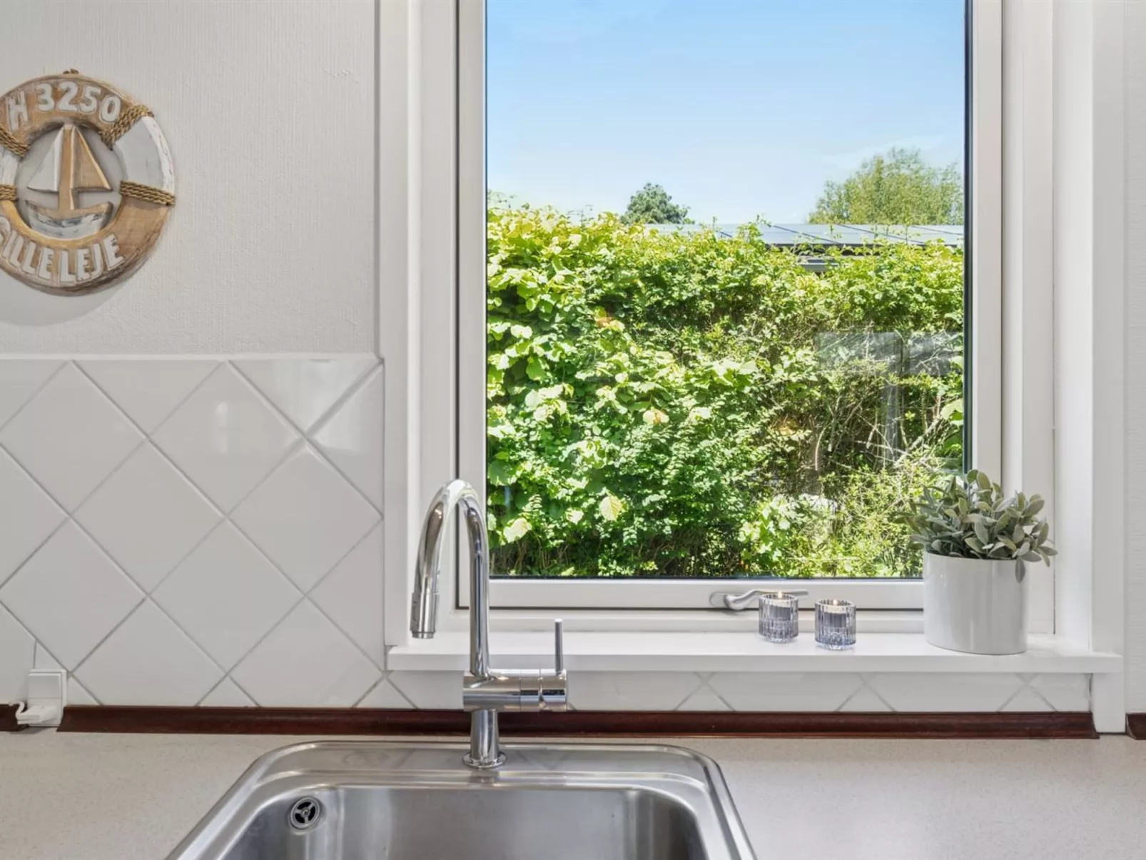 "Annabeth" - 850m from the sea-Binnen