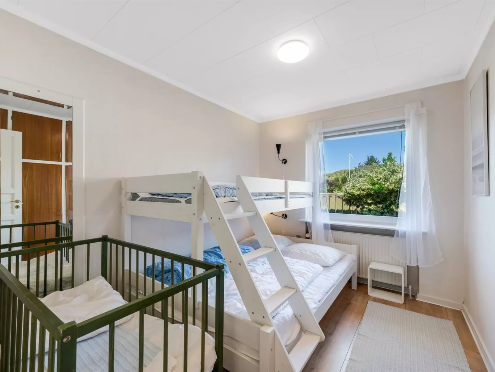 "Svein" - 500m to the fjord-Binnen