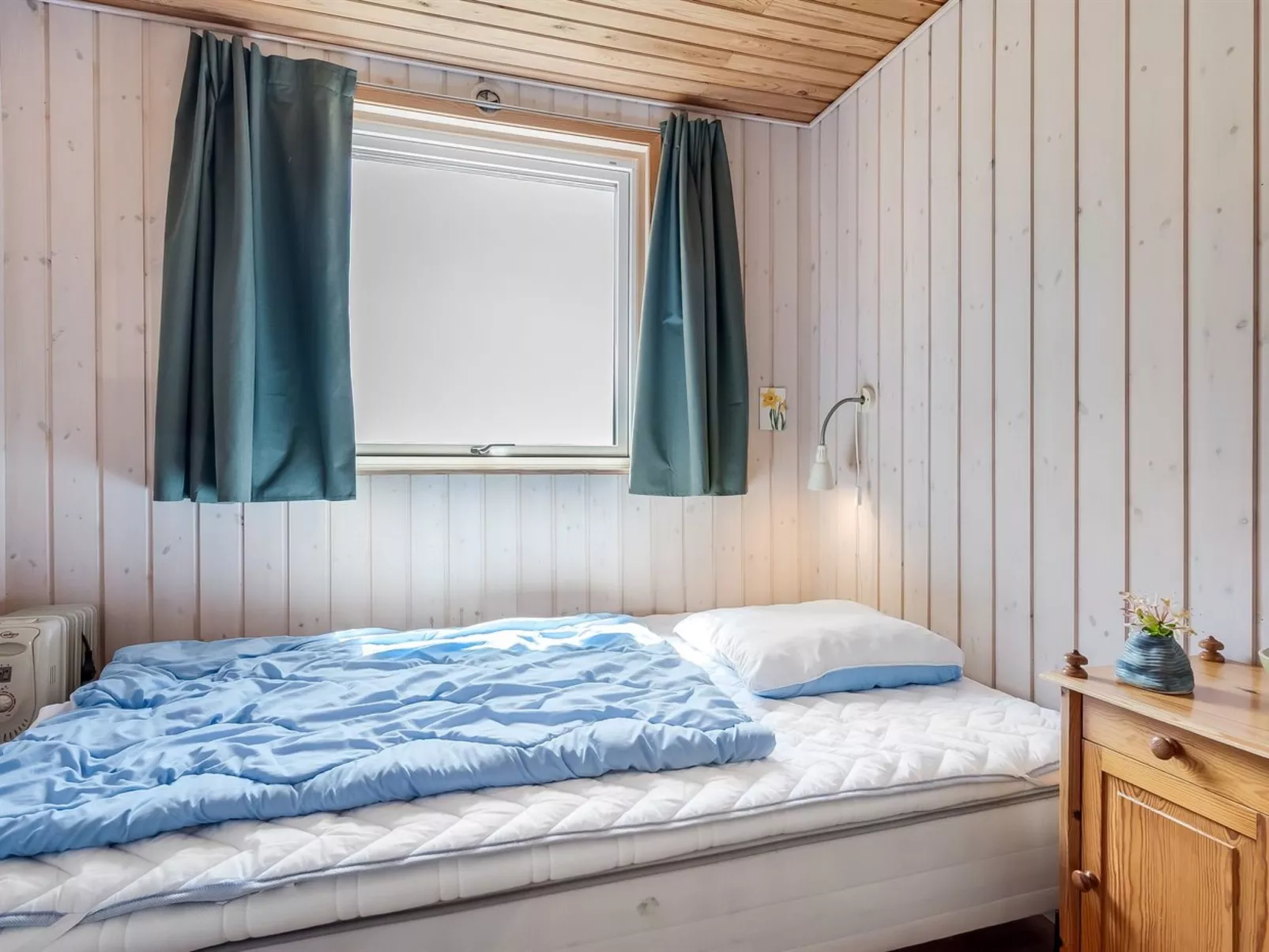 "Tatianna" - 100m from the sea-Binnen