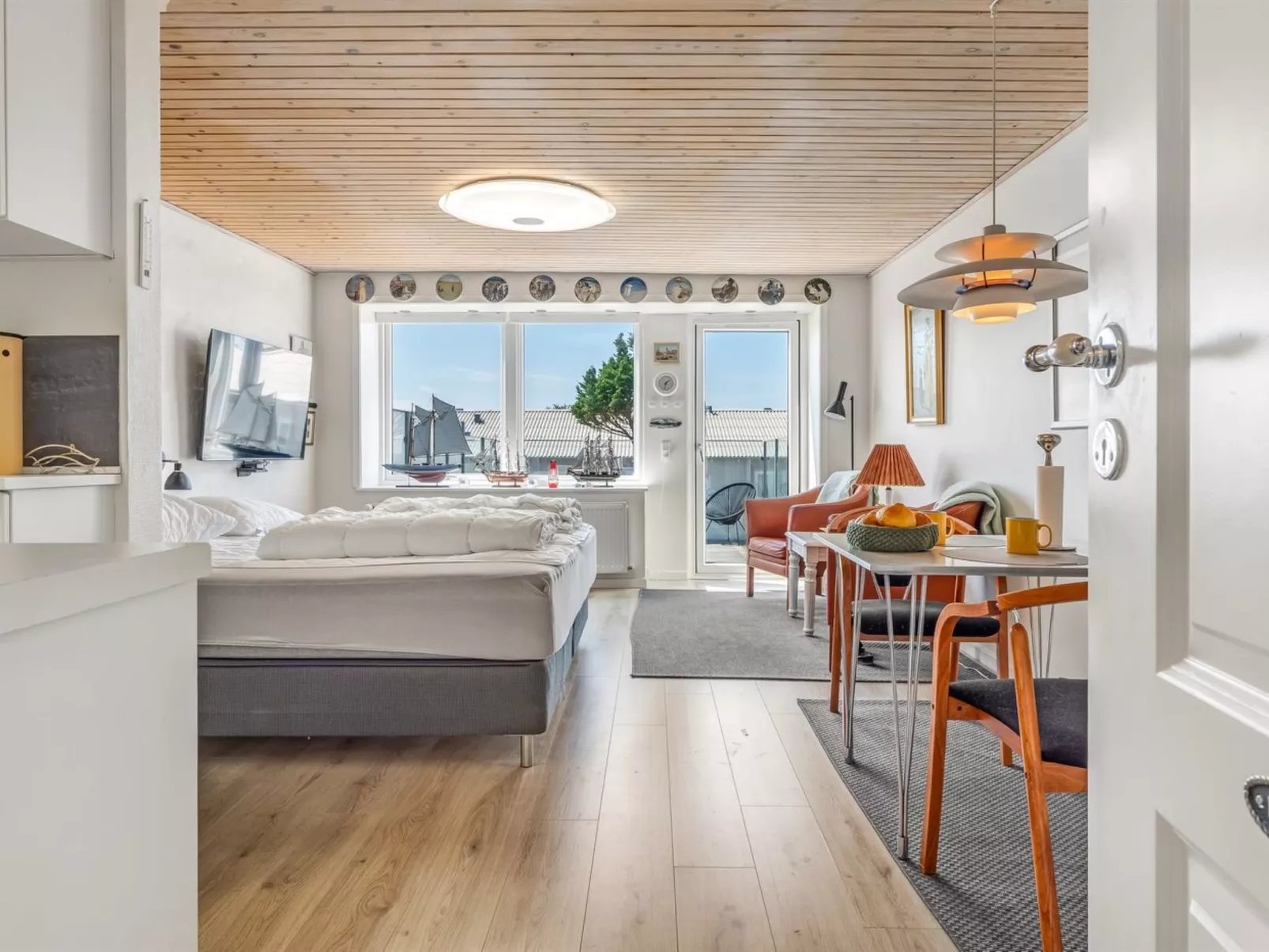 "Økil" - 2km from the sea-Binnen