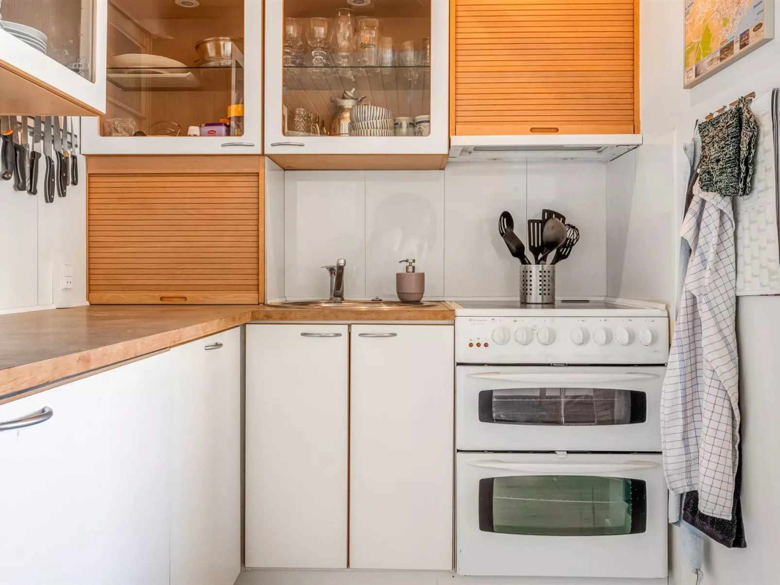 "Sibyll" - 2km from the sea-Binnen