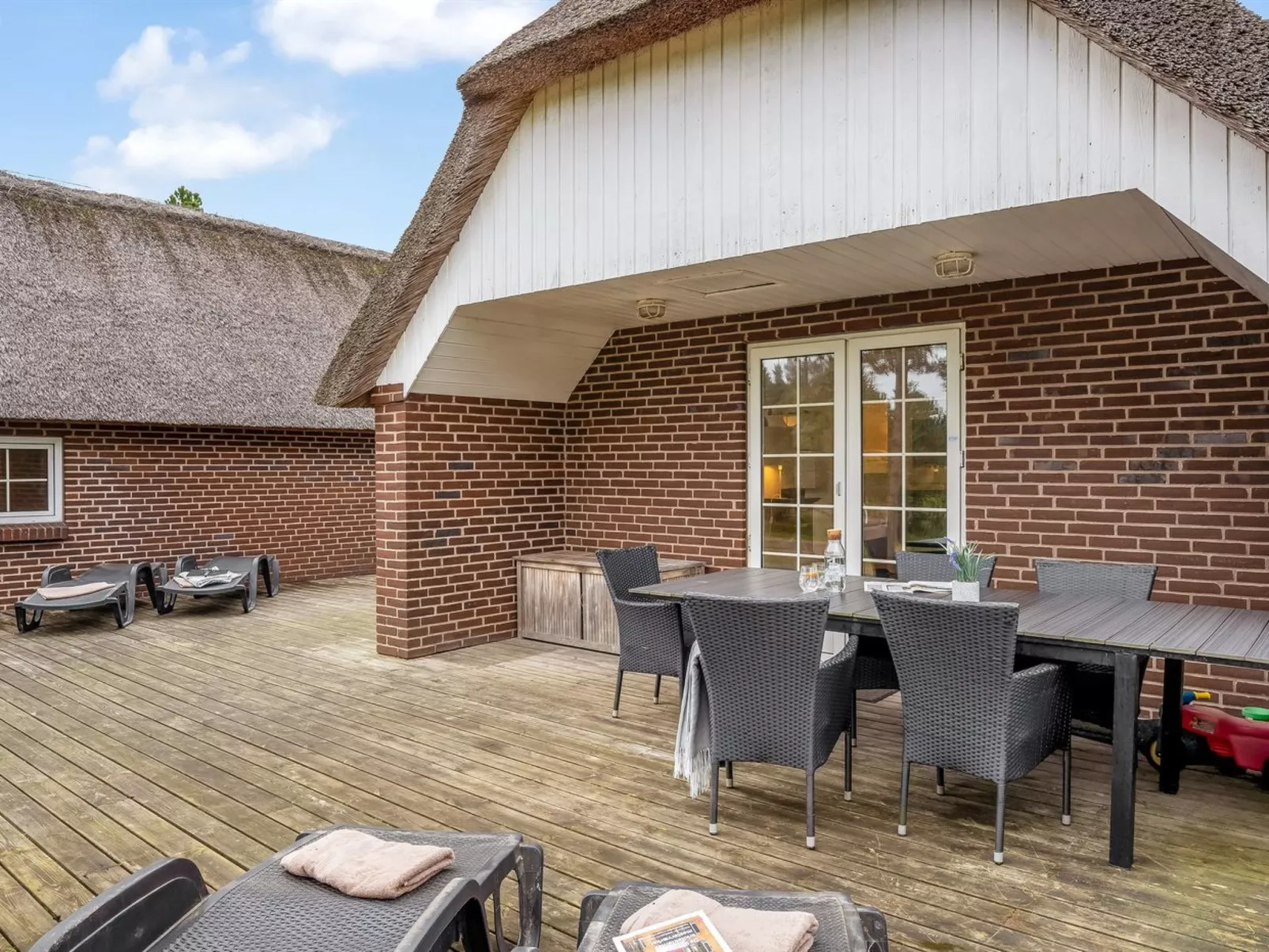 "Alisa" - 2km from the sea-Buiten